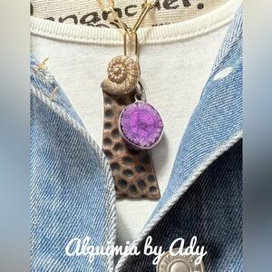 Purple solar quartz medallion and Gold Pendant Necklace